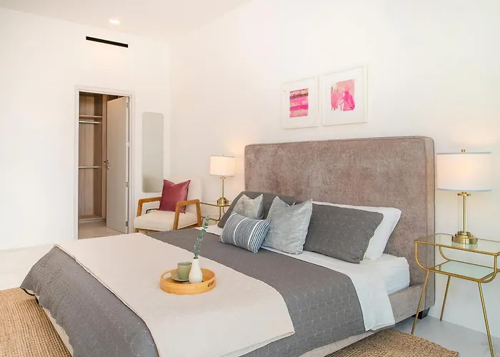Apartment Brand New Luxury 2 Bedroom *